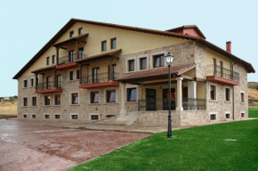 Гостиница Hotel Garabatos  Наварредонда-Де-Гредос